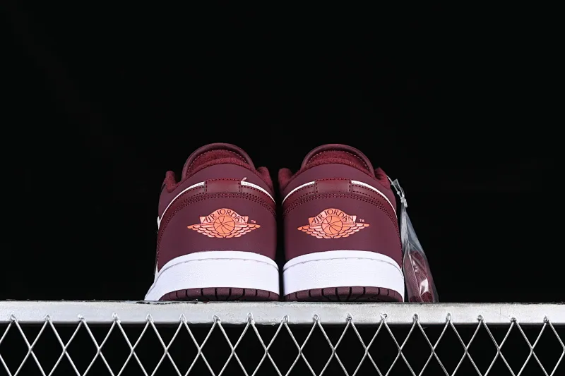 All categories Air Jordan Jordan series basketball shoes Air Jordan 1 Low Air Jordan 1 Low AJ1 Joe 1 retro white and red low-top cultural basketball shoes 553560-068